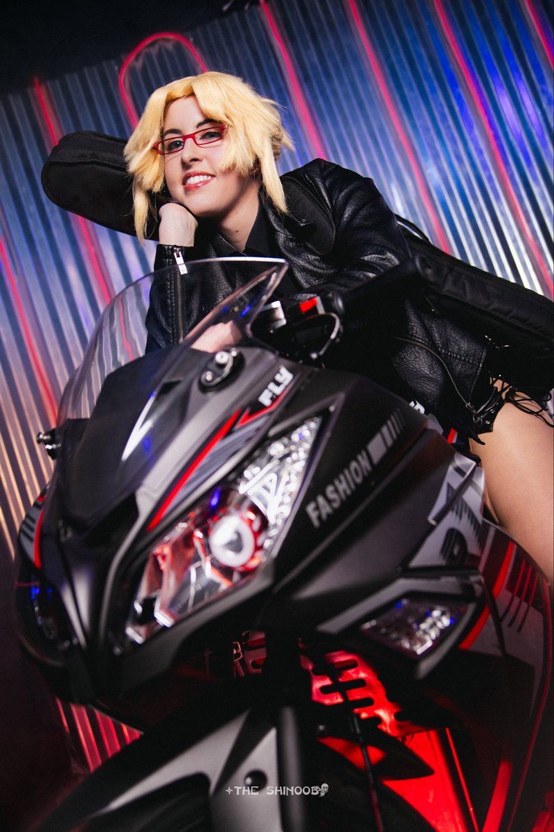 “What, did you really think I’d be late?” 
&gt; said knowing she broke every speed limit on the way over

More bike Mordred! She takes after her Father 😅 #mordredtober #FGOCosplay