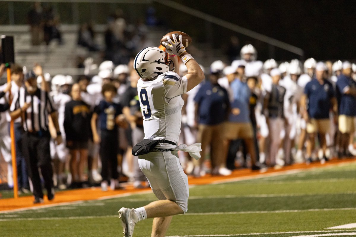 Key offensive stats from Friday night:
'27 QB <a href="/Teesmithjrone/">Tee Smith Jr.</a> 
255 passing, 88 rushing, 1 rec
5 TDs
'26 WR <a href="/BrodySmith2026/">Brody Smith</a> 
4/97 yds, 1 TD
'26 WR <a href="/Eric_AvilaJr/">Eric “EJ” Avila 6’2” 185lbs WR/DB | Track</a> 
2/81 yds, 1 TD
'26 TE <a href="/Riley_Hunt30/">Riley Hunt 6’4 240 TE 2026</a> 
2/46 yds, 1 TD
#PoundTheRock
<a href="/JoeBushman5/">Joe Bushman</a> <a href="/gridironarizona/">Gridiron Arizona</a> 
📸:<a href="/CrisVossPhoto/">Cris Voss Photography</a>