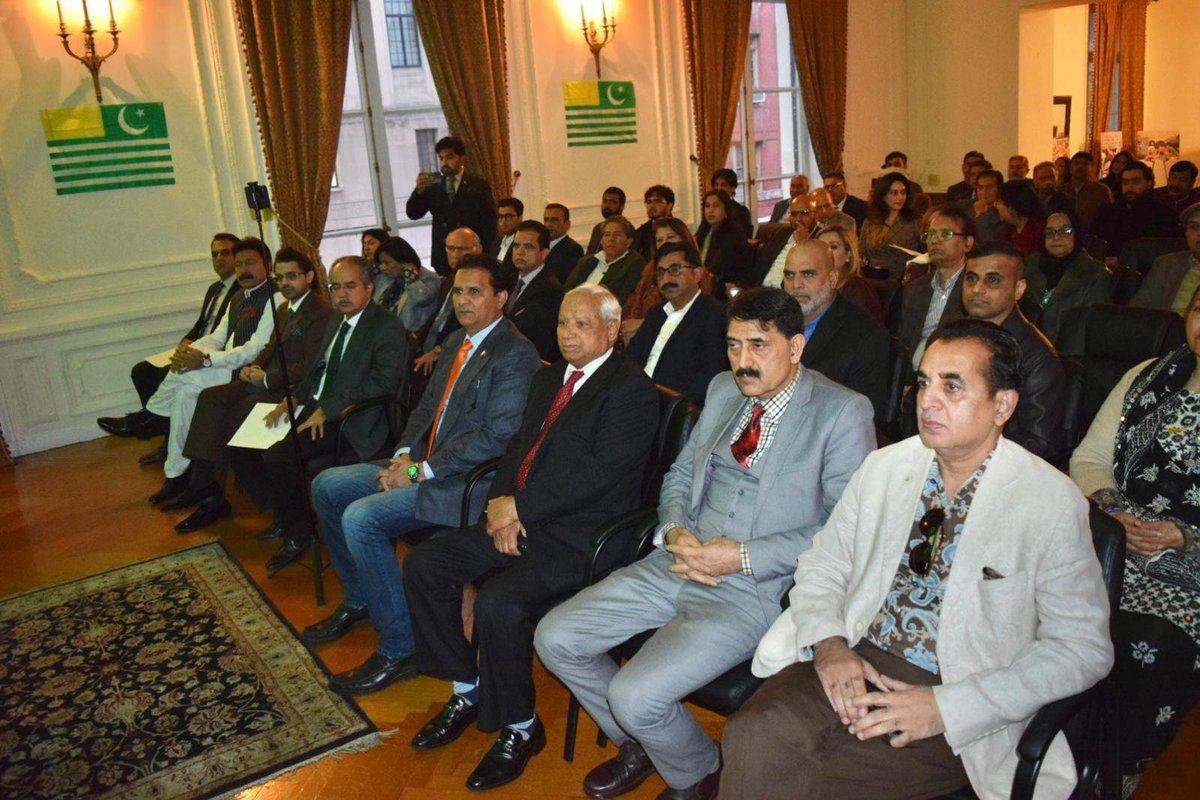 PakistanUN_NY's tweet image. Press Release

At Kashmir Black Day Event, Speakers Call for Implementation of the UNSC Resolutions   

*New York, 27 October 2025: Speakers at the Kashmir Black Day event paid rich tribute to the Kashmiris for their exemplary sacrifices and defiance against the Indian occupation…