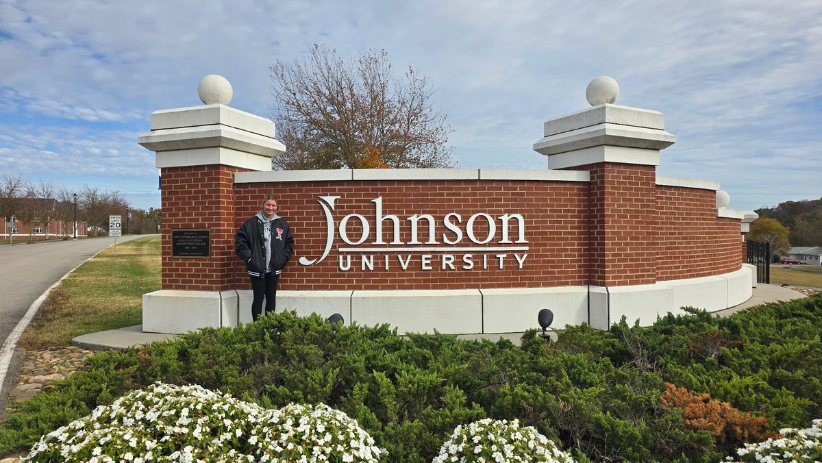 All Glory to God! 💙🤍🩵 Go Royals!!

<a href="/DaynaCarter5/">Dayna Carter</a> <a href="/hannah_devault9/">Hannah DeVault</a> <a href="/JURoyalsSB/">Johnson University Softball</a> @OKAthletics2526