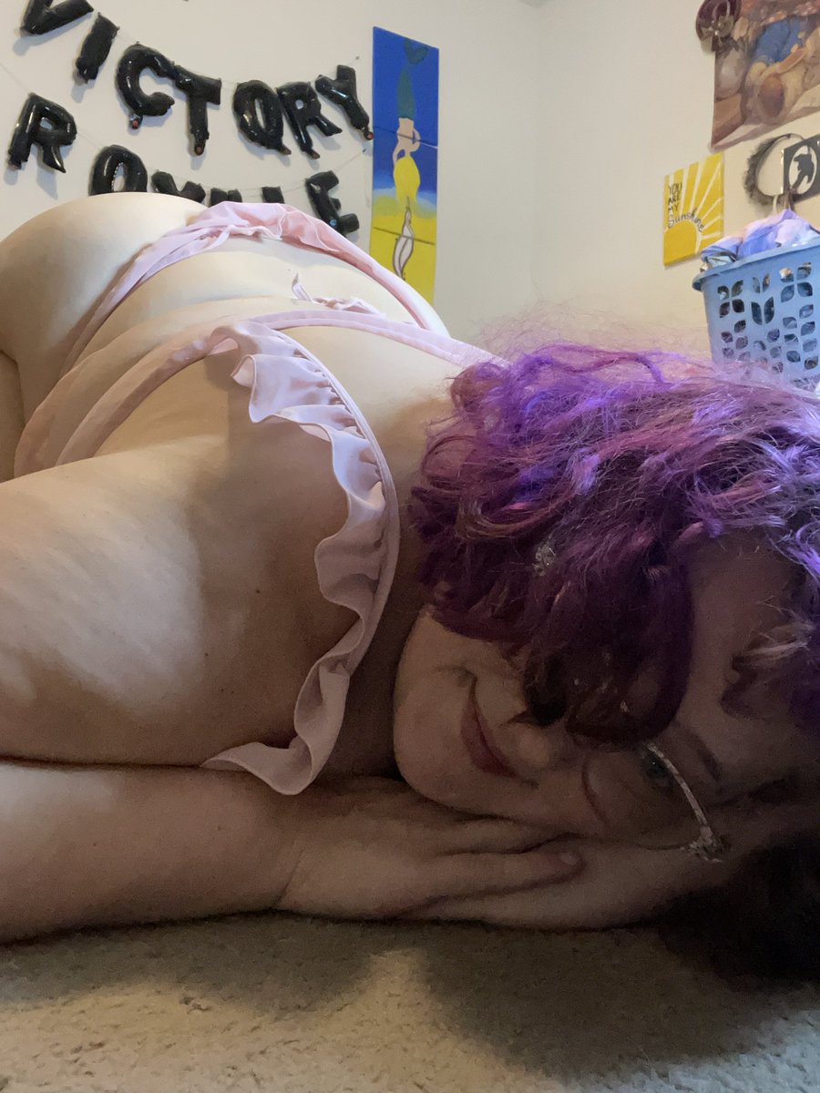 HoneyBeeDemon tweet picture