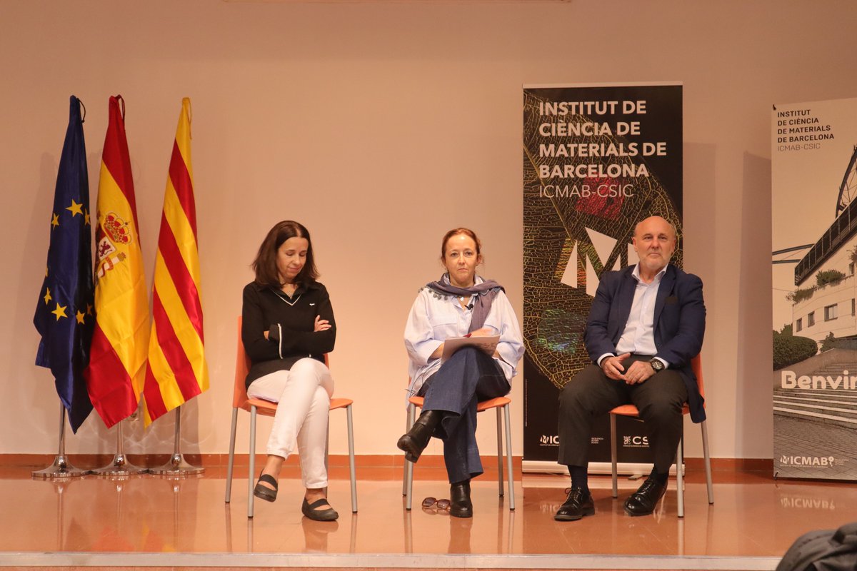 CSIC's tweet image. ➡️ El #CSIC refuerza su protocolo frente al acoso laboral y crea dos unidades que mejoran la gestión de los casos
📃 La presidenta del #CSIC, @delPinoE, ha presentado hoy el documento en el @icmabCSIC
👉 tiny.cc/a9au001