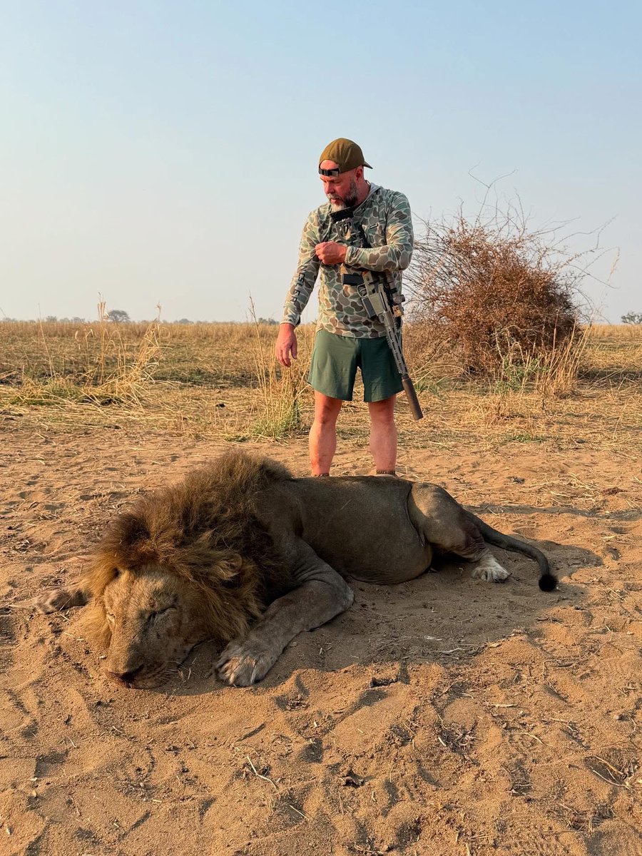 XposeTrophyHunt's tweet photo. Multi millionaire Kevin Brittingham, Q Arms Manufacture, Georgia, travels the African continent with one goal : to kill its precious wildlife. POS assassin. 🤬
#BanTrophyHunting RT
@SARA2001NOOR @Angelux1111 @Gail7175 @Lin11W @Protect_Wldlife @PhaedraXTeddy https://t.co/6PsFeRu7UW