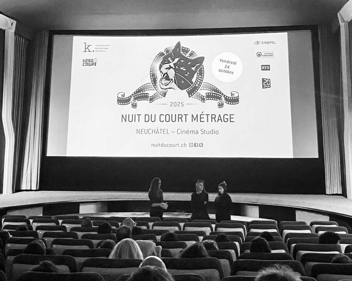 NuitduCourt's tweet image. Les publics de La Chaux-de-Fonds et de Neuchâtel sont venus en nombre aux Nuits de vendredi pour assister aux premières locales et découvrir notre beau programme ! Quelle ambiance ! ✨

Prochaines villes : Sierre et Delémont ! On a déjà hâte de vous retrouver le 7 novembre 💛