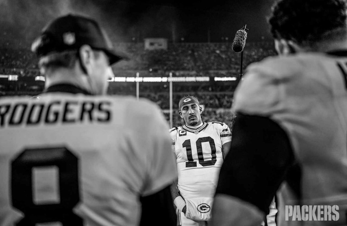 ShowtymeZack's tweet photo. Evan Siegle is the 🐐 https://t.co/1EZSBdr9US
