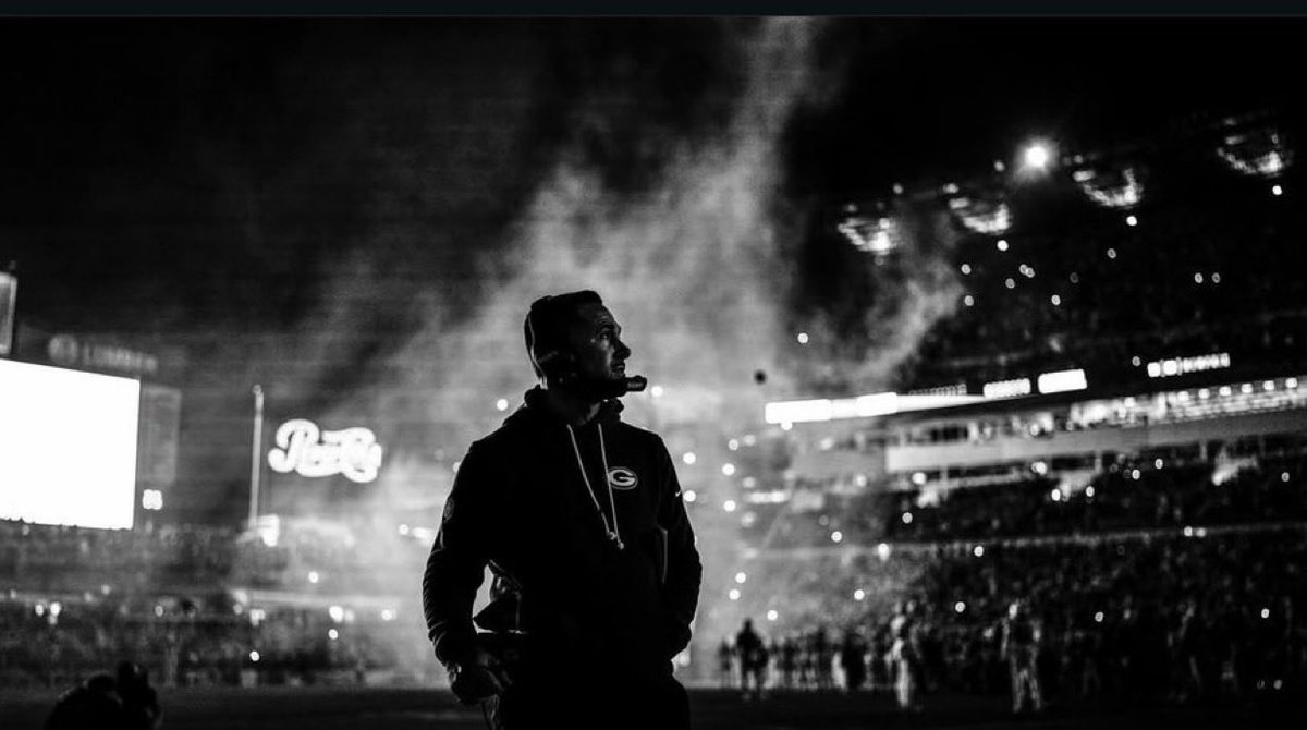 ShowtymeZack's tweet photo. Evan Siegle is the 🐐 https://t.co/1EZSBdr9US