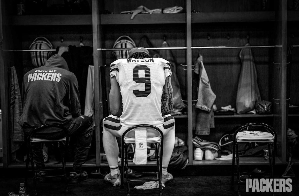 ShowtymeZack's tweet photo. Evan Siegle is the 🐐 https://t.co/1EZSBdr9US