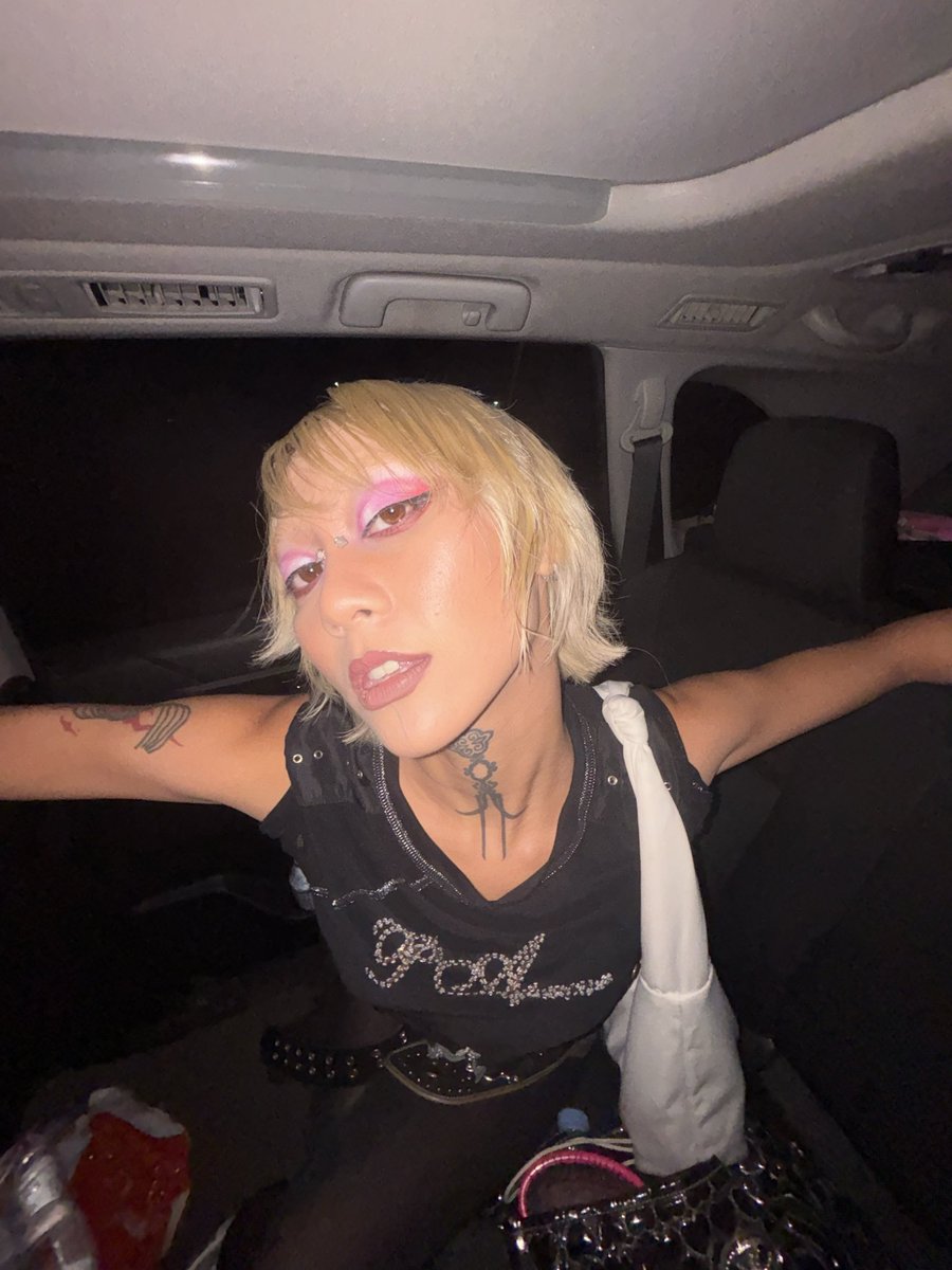 𝗕𝗮𝗿𝗯𝗮𝗿𝗮 𝗣𝗹𝗲𝗮𝘀𝗲𝗿⏤͟͟͞͞★ tweet media