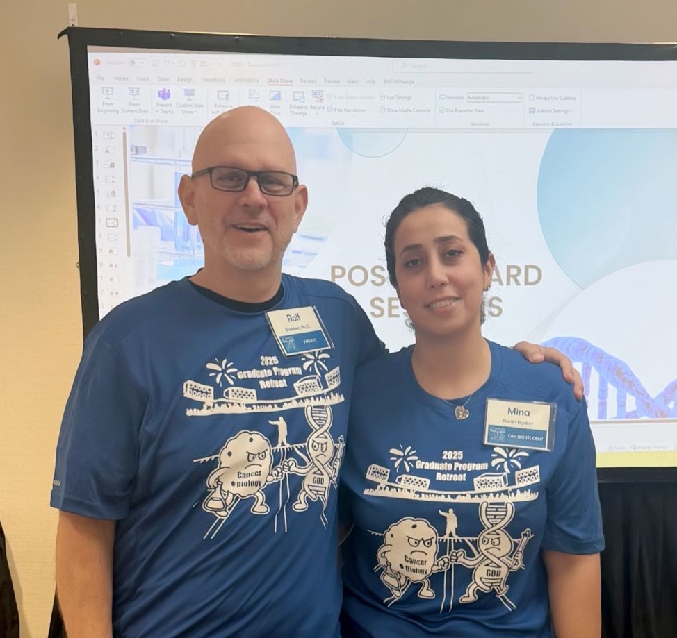 UTSW_RadOnc's tweet image. Mina Kord Heydari, a Ph.D. student in the Ranjan Lab, won the poster award at this year&apos;s Cancer Biology Retreat! She highlighted the lab’s ongoing work on calreticulin nanoparticle–mediated immunogenic cell death and its synergy with RT to enhance anti-tumor immune responses.