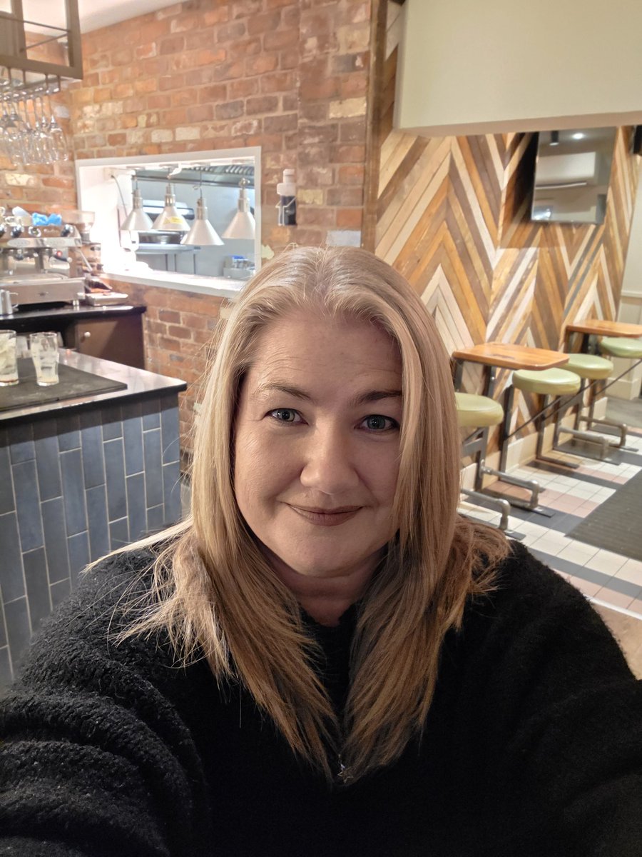 zoemufc's tweet image. Lovely day with the hubby #thisistheone @SteHolywell