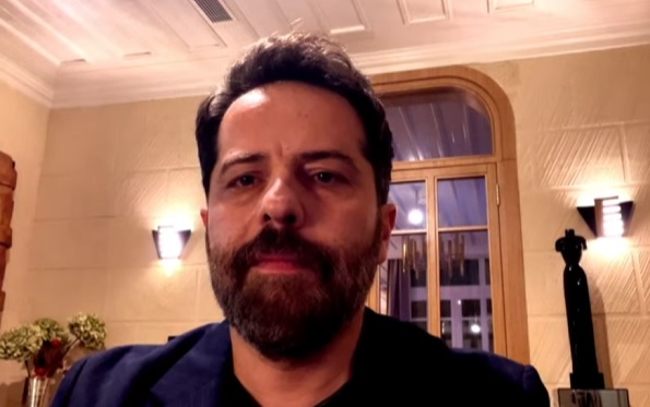 Erden Timur: "Herkesin birleşerek bahis işinin üzerine gitmek lazım. Sonuçta bunu Türk futbolu için yapmak gerekiyor. Konu sadece bahis değil. 2 sene önce bu çağrıyı yaparken önce biz incelenelim dedik. Yazılı müracaat yaptık. Banka hesapları, telefonlar, çevremizdeki insanların