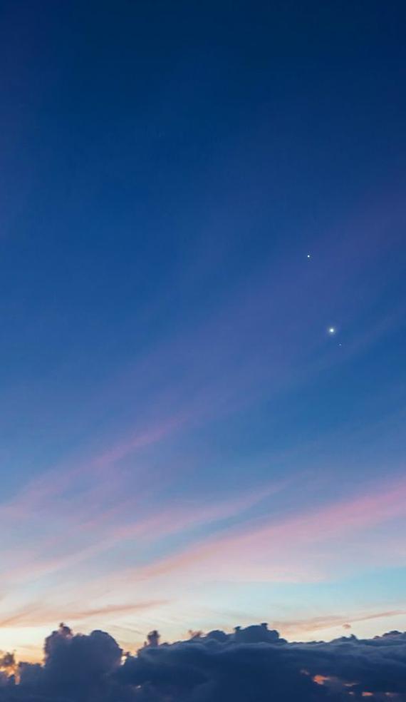 火曜日午後のメモ：曇り／まったり。
掃除する→休憩する。少しずつ前へ。 💪