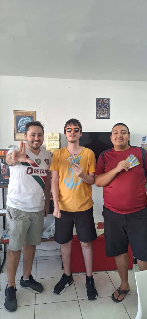 vgcrio's tweet photo. E também tivemos o primeiro Challenge de VGC da loja, que contou com 10 jogadores, sendo 9 Masters e 1 Junior, e quem levou dessa vez foi o @mariohqueiroz ! https://t.co/1m3xJn2Ijw