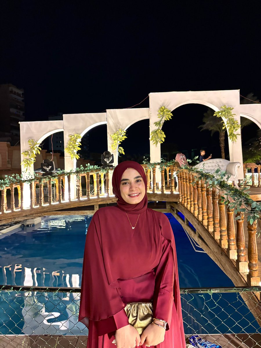 hadeerralaa94's tweet photo. ساعات بحس إني عاوزة أوري العالم كله قد إيه ماما إيدها تتلف في حرير وتفوق أي براند والله♥️ https://t.co/4gE9UdW9ZY
