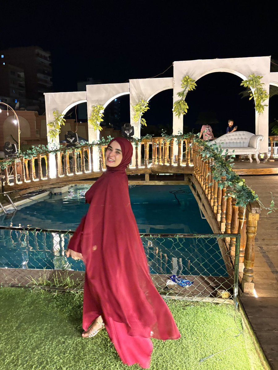 hadeerralaa94's tweet photo. ساعات بحس إني عاوزة أوري العالم كله قد إيه ماما إيدها تتلف في حرير وتفوق أي براند والله♥️ https://t.co/4gE9UdW9ZY