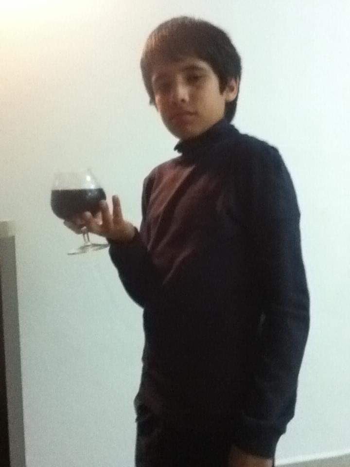 ROSALÍA - Berghain (Official Video) feat. Björk &amp; Yves Tumor

youtube.com/watch?v=htQBS2…

Perfecto para acompañar con recortes de jamón y un refresco del 3B...