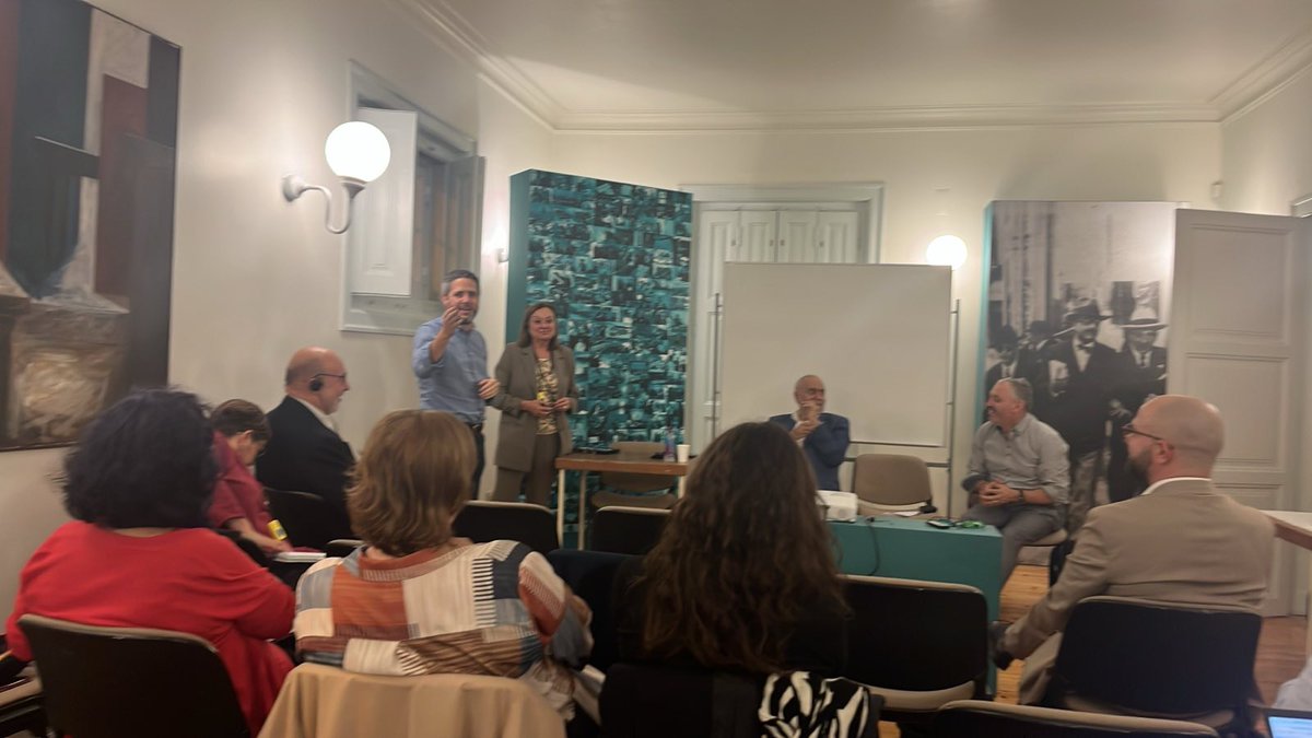 📸 O Delegado Rui Reis acompanha a comitiva das entidades da economia social da Catalunha.

A visita acaba hoje com um encontro institucional com as entidades CASES e a ANIMAR na Biblioteca António Sérgio.