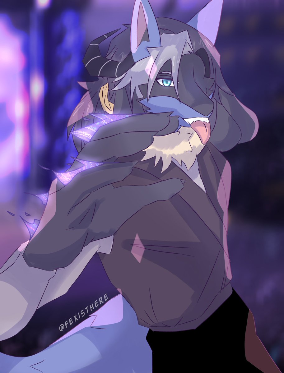 Trying s new colouring technique,hooray.

#Lucario #Pokemon