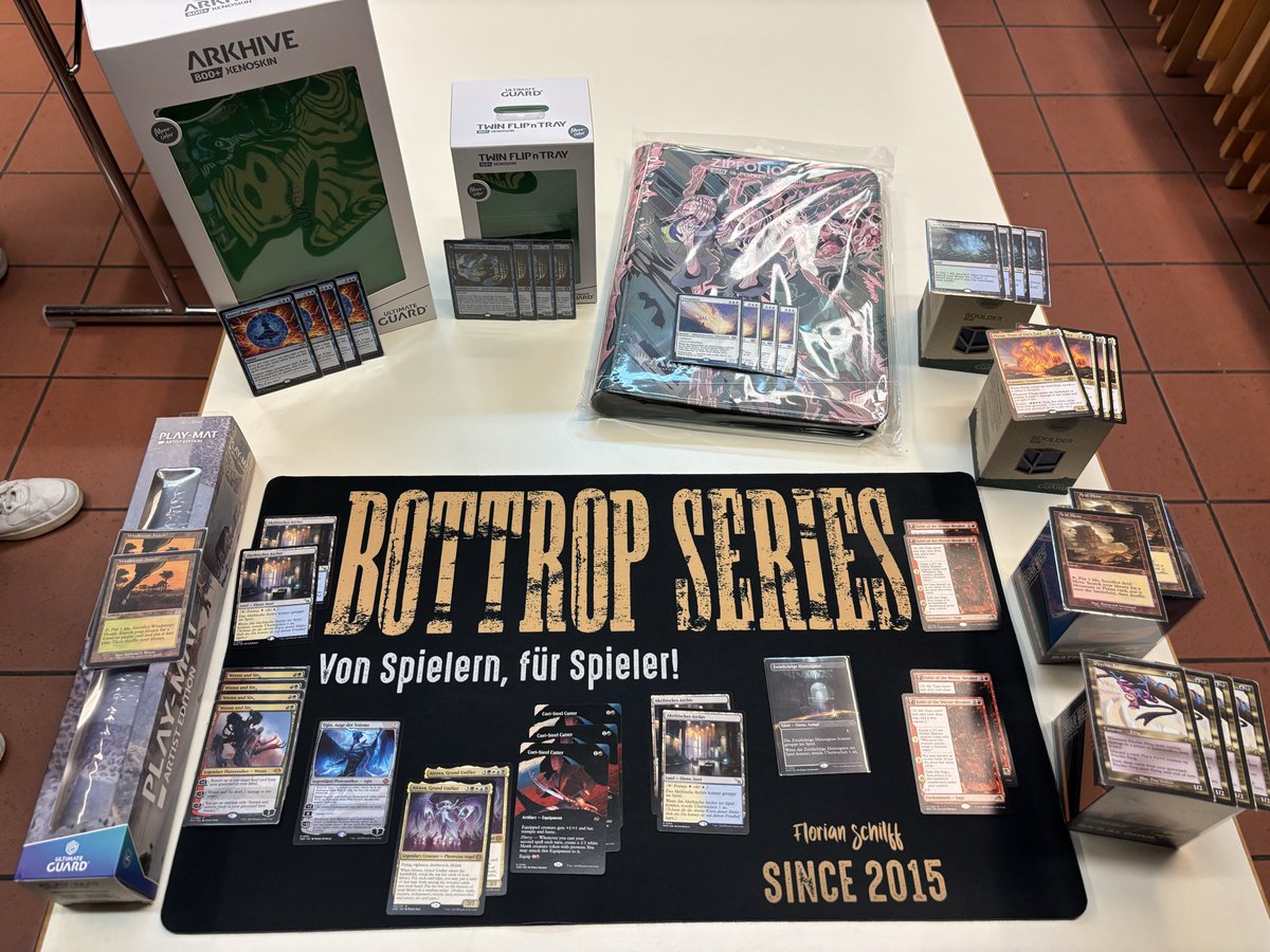 Amazing Event yesterday - Amazing 127 Players for Legacy and Modern - Love this game and this community-THX to our incredible sponsor <a href="/UltimateGuard/">Ultimate Guard</a>