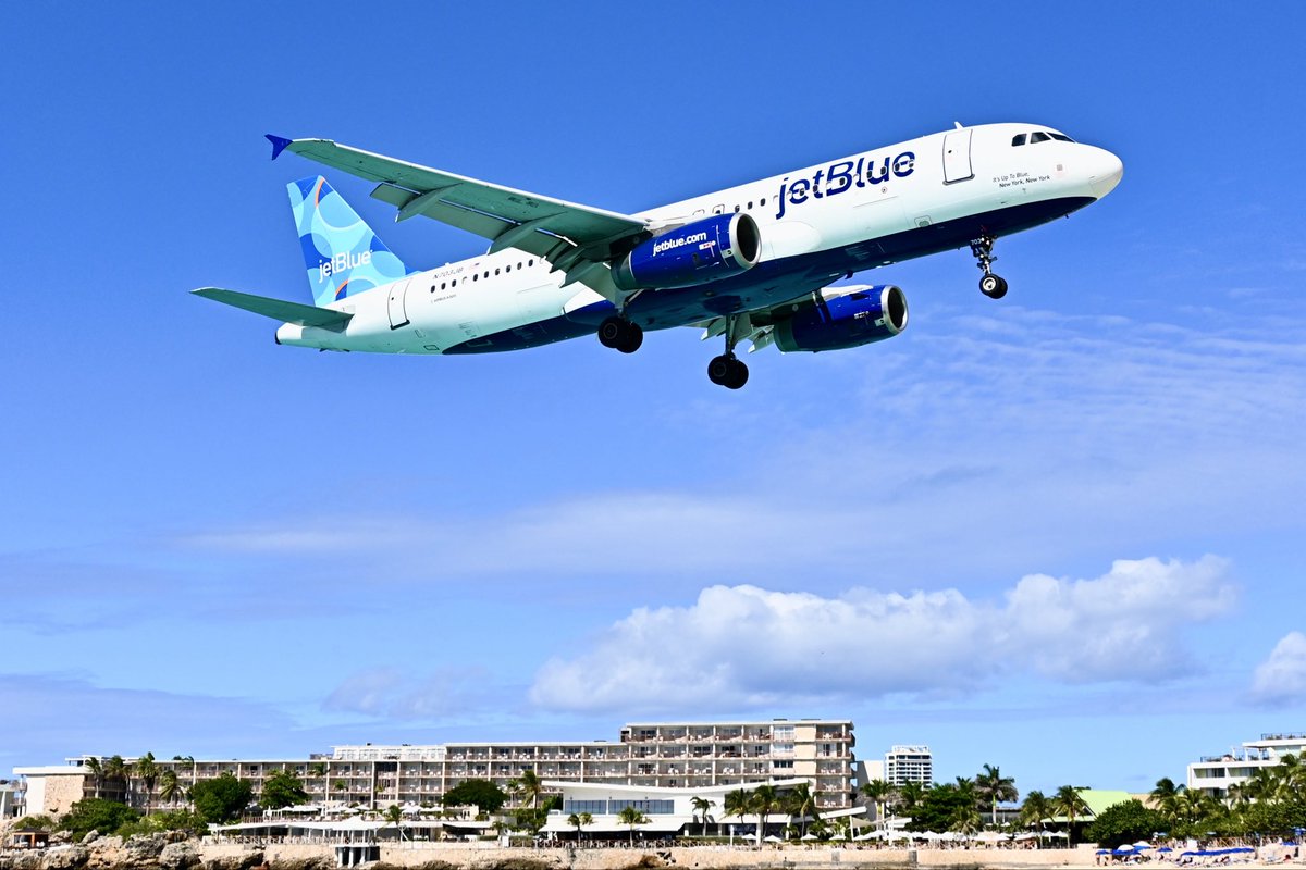 Aerotiques's tweet image. It’s fair to say the X has gone decidedly #FarRight since @elonmusk took over, with a fair old bit of #FarLeft chucked in too.  We don’t really care where your politics are but, when  it comes to an Airbus, it doesn’t get any more far left or right that this!  

We’ve acquired