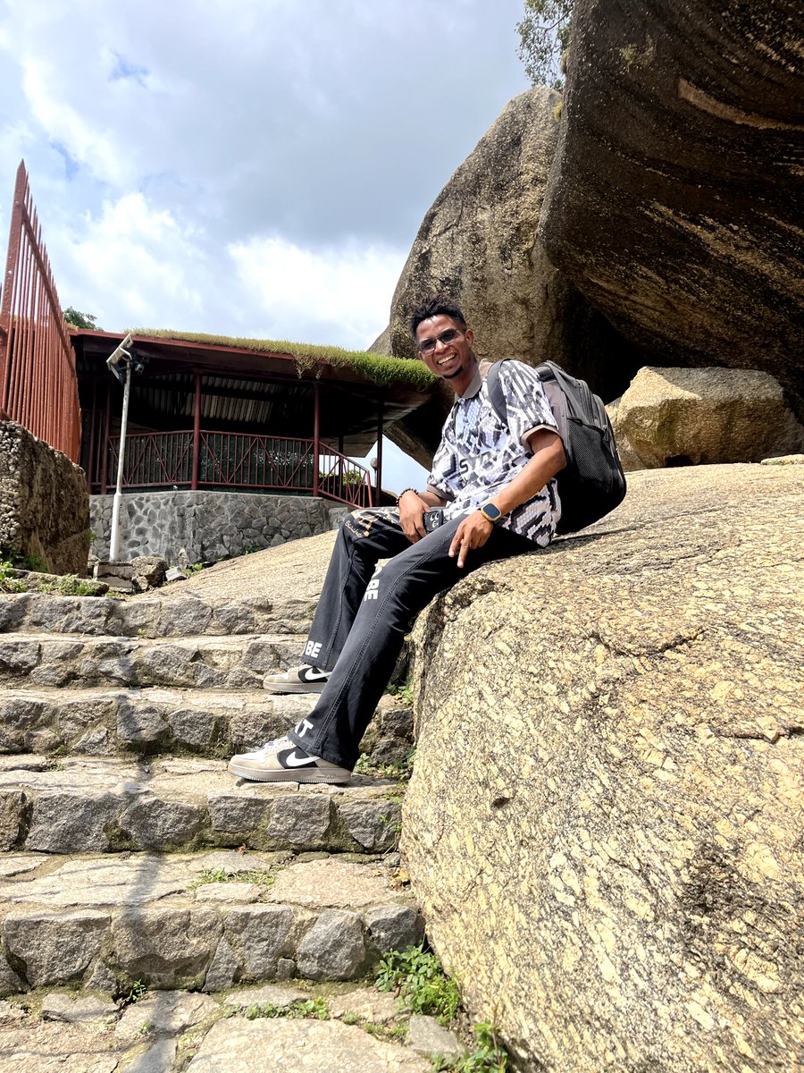 HPoeticbidaymi's tweet photo. As a true Àjálà, I’ve learned our forefathers were the real explorers,  turning discovery into survival and legacy.

Exploring Olumo Rock during Trippers’ “Tell Our Story” project reminded me:
It’s not about us, but about connecting history to the next generation.
#Àjálà https://t.co/SJ6Bo3Q4Y5