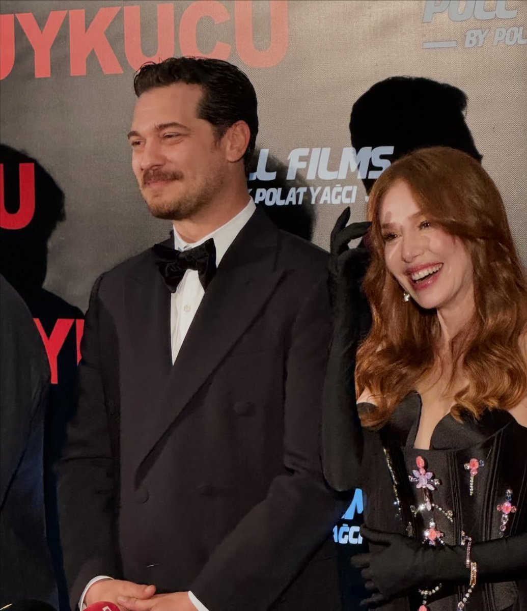 İlk partnerlik haberi geldiği zamanda çok iyi olacaklarını tahmin ediyordum ama yan yana gerçekten bir başka güzel olmuşlar. Enerjilerinin uyuştuğu o kadar belli oluyor ki:) İnşallah gişeniz bol olur, sizi iki gün sonra izlemek için sabırsızlanıyorum 🫶 #Uykucu #ElçinSangu