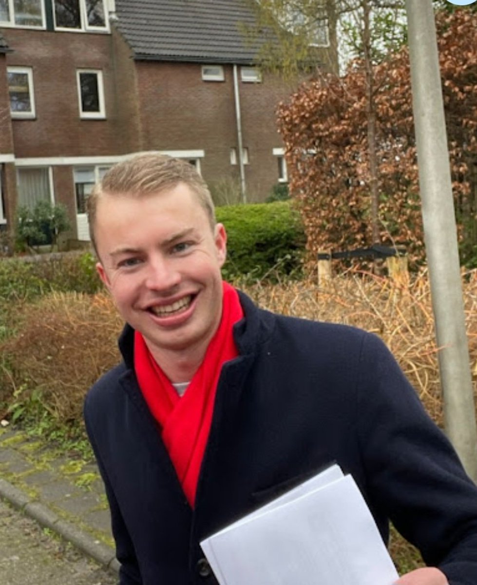 Het redelijke gezicht van de jongste generatie politici. Geboren in
 #Beijum. Geen geschreeuw,  geen dom getwitter.
geen ego geblaat. Elfde op de samenwerkinglijst @Pvda  @GroenLinks-
<a href="/JulianBushoff/">Julian Bushoff</a> 
beijumnieuws.blogspot.com/2025/10/julian…