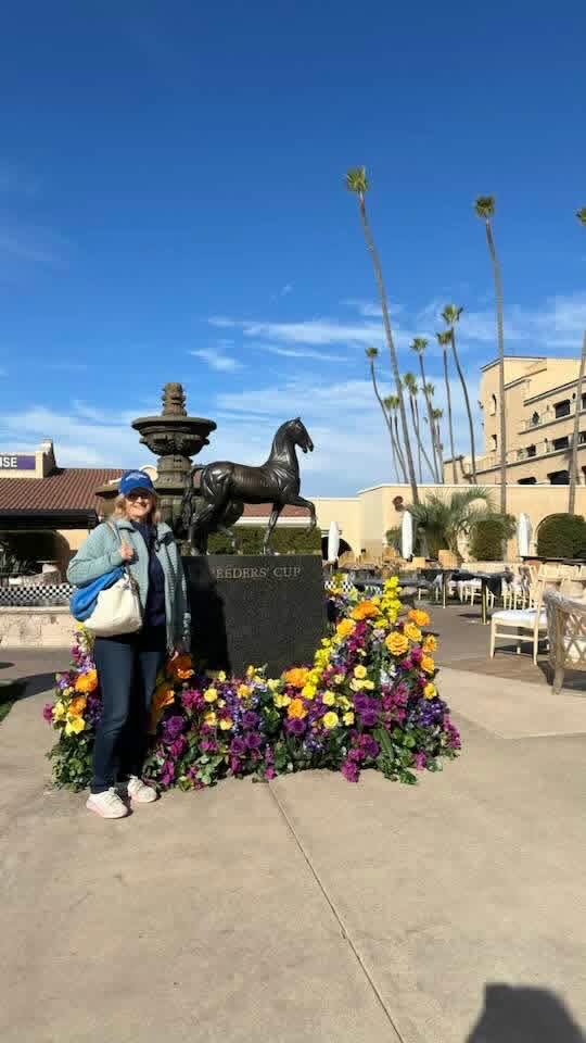 BestBetDesign's tweet image. Spent many cold mornings at Del Mar last year watching workouts. Watching @fanduel Breakfast at the Breeders Cup at home this year! Cozy!