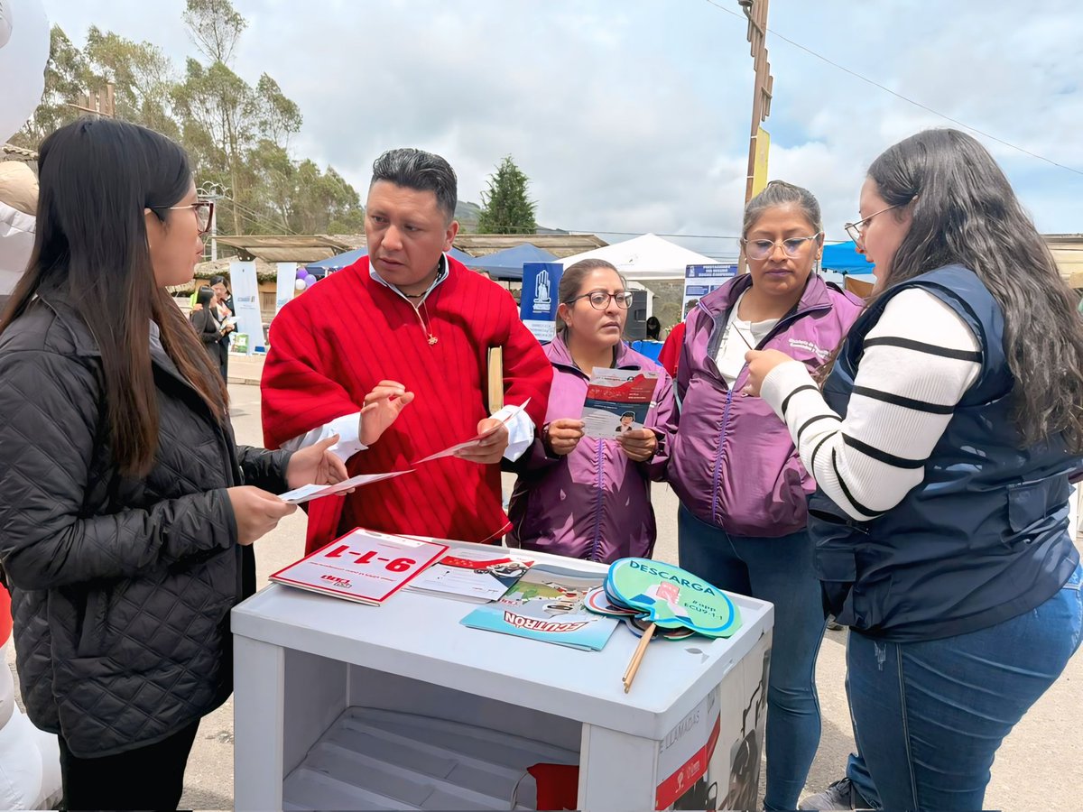 📍 #Riobamba | Participamos en la Brigada Social por un Nuevo Ecuador, desarrollada en la parroquia rural #Flores. 

Desde el stand del <a href="/ECU911_/">ECU 911</a>, promovimos el uso responsable de la #LíneaÚnicaparaEmergencias 9-1-1 y socializamos las funcionalidades de la #AppECU911, herramienta