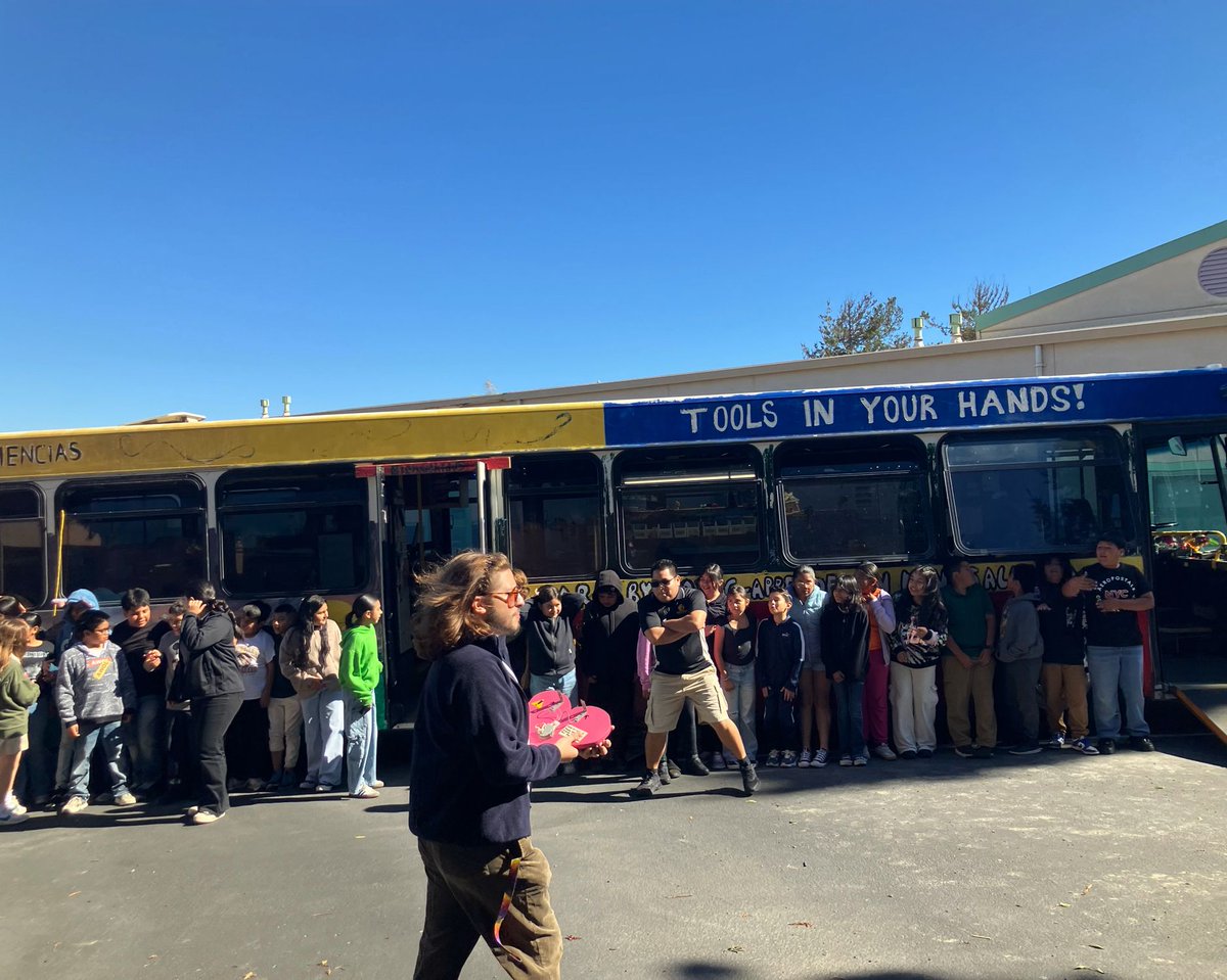 CSWSalinas's tweet image. The other week we got to visit Jesse G Sanchez @ MLK elementary schools @alisal_union_school_district with the SS WOW! Everyone enjoyed seeing the science exhibits and trying out getting shocked as a class together!⚡️⚡️
 #AlisalStrong #AUSD #SalinasValley #STEM #LearnByDoing