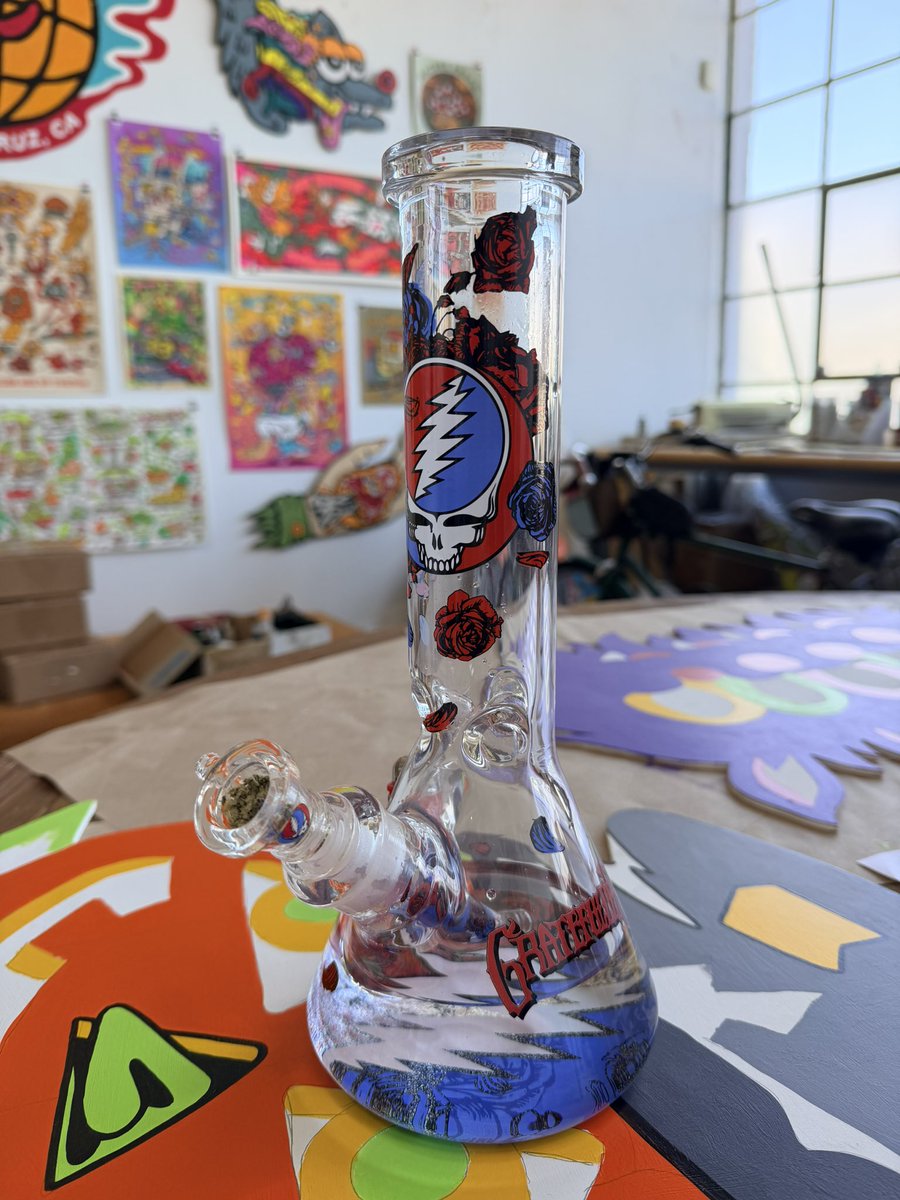 Time to fire up the Grateful Bong 💀