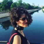 Sevdi Aycıl: Adaletin Daralan Anlamı

🔴Toplumun haksızlığa uğrayan her bir bireyinin ayrı ayrı adalet talep etmesi, adalet kavramının anlamının en derin ve daraltılmış yansıması olarak karşımıza çıkıyor.

Rojin Kabaiş’in “renklerim çalındı” diyen annesi ve babasının, Hakan