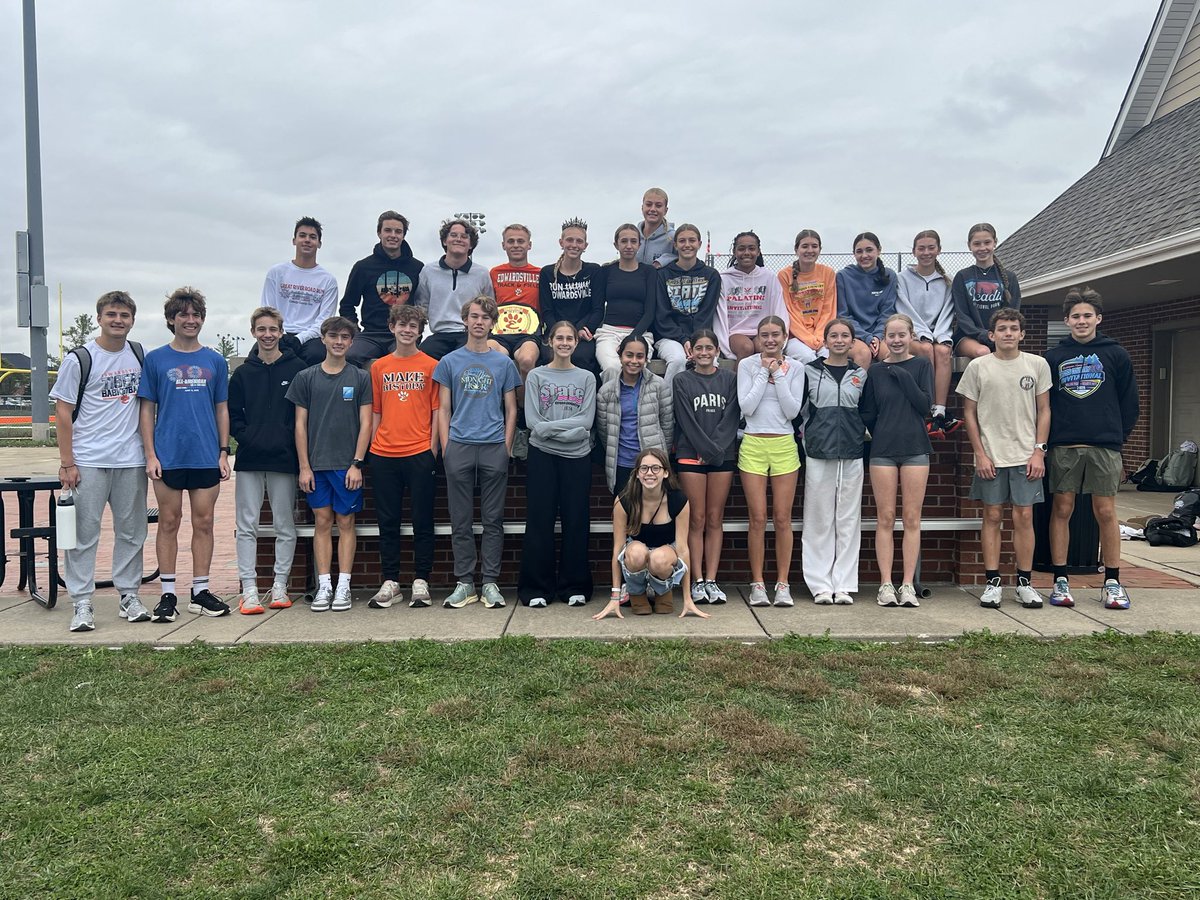 EdwardsvilleXC's tweet image. Congratulations to Ella Thompson and Colin Thomas for being named the EHS XC Athletes of the Meet at the Belleville West Regional!