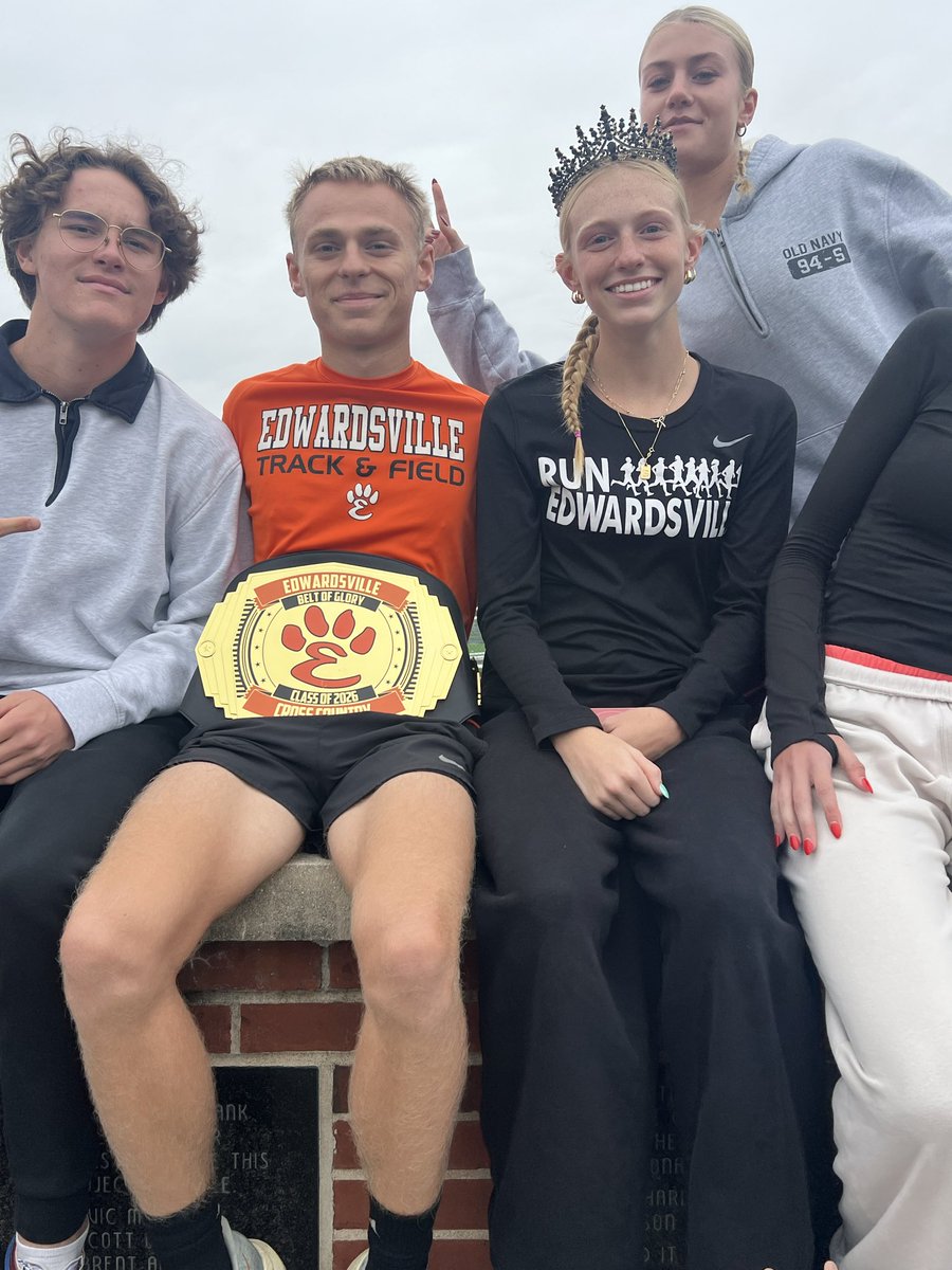 EdwardsvilleXC's tweet image. Congratulations to Ella Thompson and Colin Thomas for being named the EHS XC Athletes of the Meet at the Belleville West Regional!