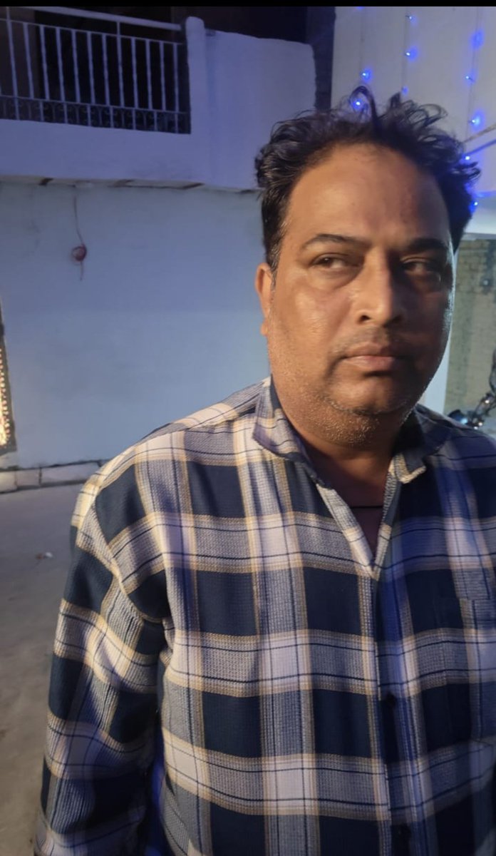 elonmuskpandey's tweet image. Shocking twist in Delhi! Aqeel Khan, dad of acid attack victim DU student, arrested for faking an acid attack with toilet cleaner to frame neighbor Jitendra after a molestation complaint. Girl got the cleaner herself.
 India’s false case struggle continues!  #DelhiAcidAttack
