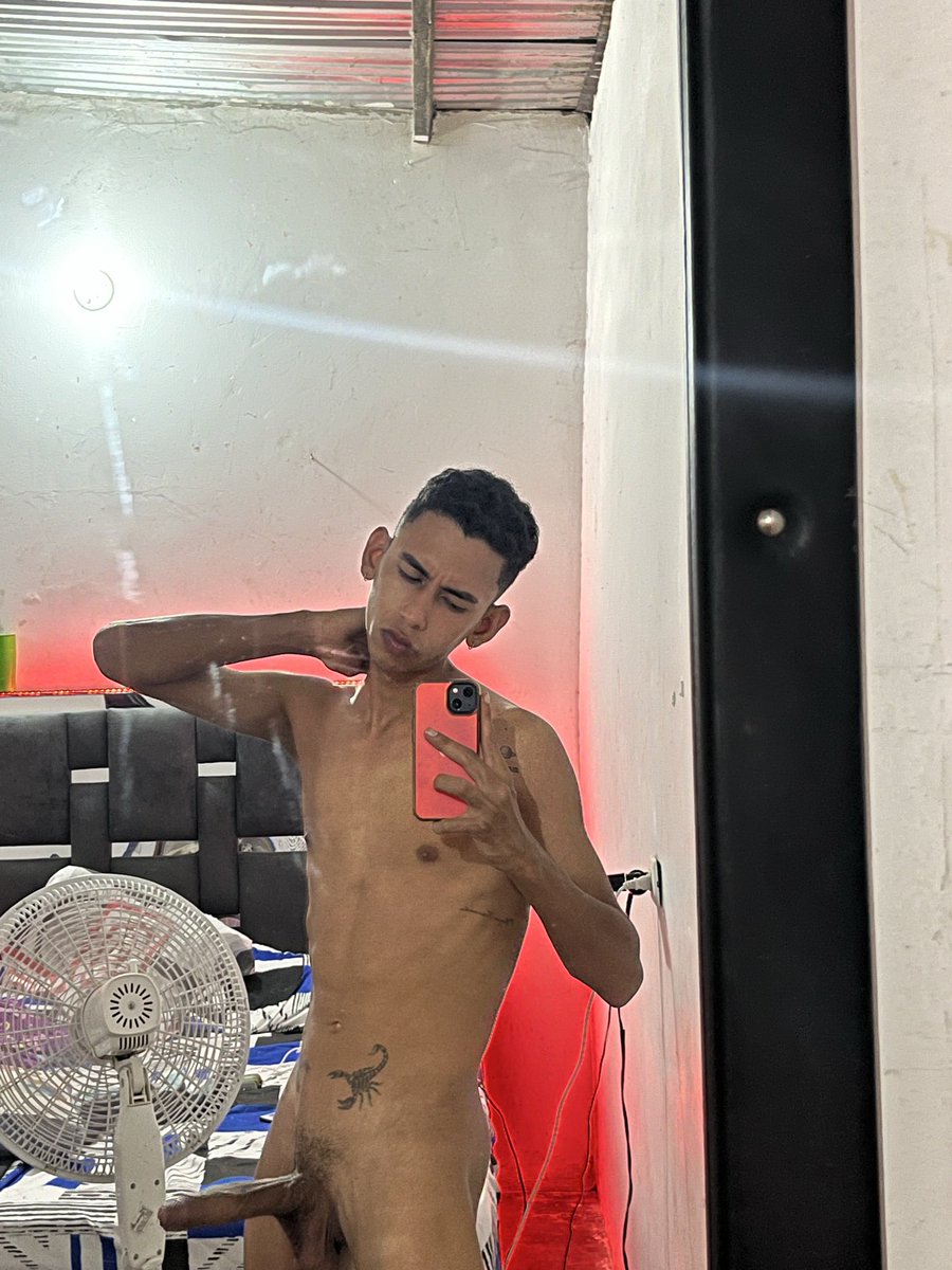 Me presta sus nalgas?🍑

onlyfans.com/thiagodaddy