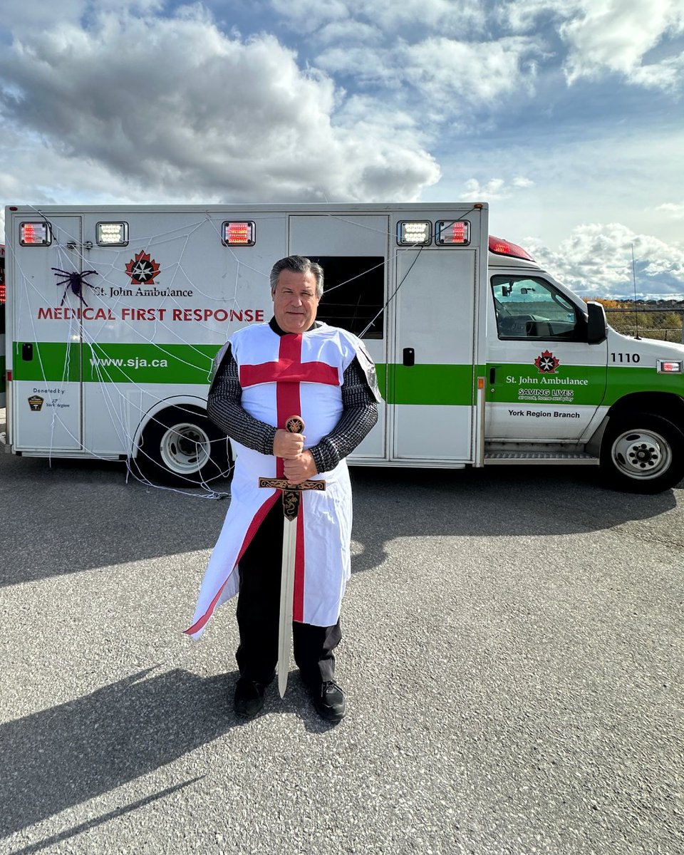 This past weekend, I got to wear a costume with St. John Ambulance <a href="/SJA_York/">SJA York Region</a> Simcoe Muskoka's Youth Newmarket Cadets Unit No.910Y supporting the Optimist Club of  Keswick 5th Annual 🎃 "Trunk-or-Treat" FREE event giving out #Halloween 🍬🍫 treats to 600+ kids!. Know this costume?