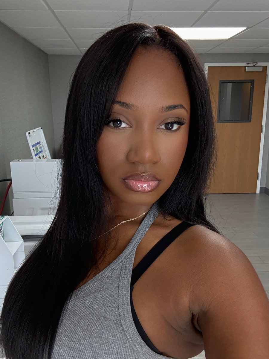 DEE FINE WHINE✨ tweet media