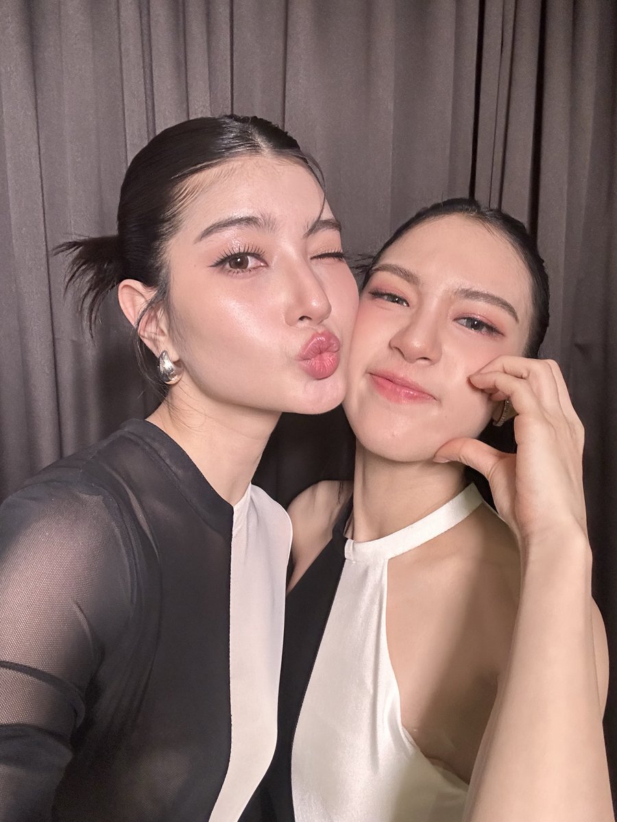 mable_siriwalee's tweet image. &quot;CLAIREBELL คลั่ง/รัก/นักโทษ&quot; THE FIRST EPISODE PREMIERE AND PRESS CONFERENCE จบไปแล้ววววค่ะ♥️♥️♥️

ขอขอบคุณทุกๆคน ทุกๆฝ่าย ตั้งแต่ต้นจนถึงตอนนี้มากๆเลยนะคะ ที่ทำให้เกิดงานนี้ขึ้นมา รักที่สุดเลยค่ะ

ขอขอบคุณสปอนเซอร์จาก LUNA ดัชชี่  Farmhouse มาม่า Sabina Lotus…