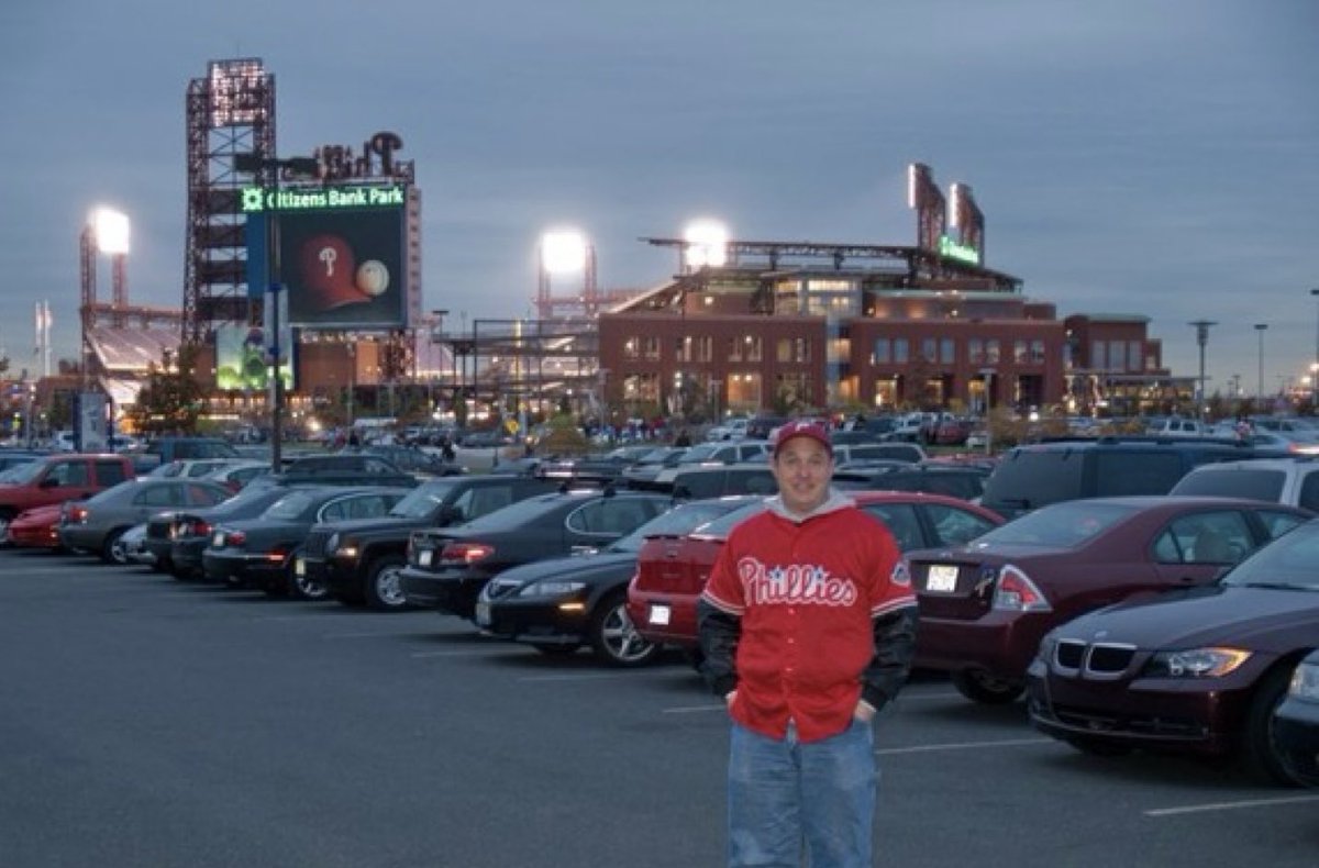 17 years ago today. Great <a href="/Phillies/">Philadelphia Phillies</a> memory with my brother, Howard!

#RingTheBell
