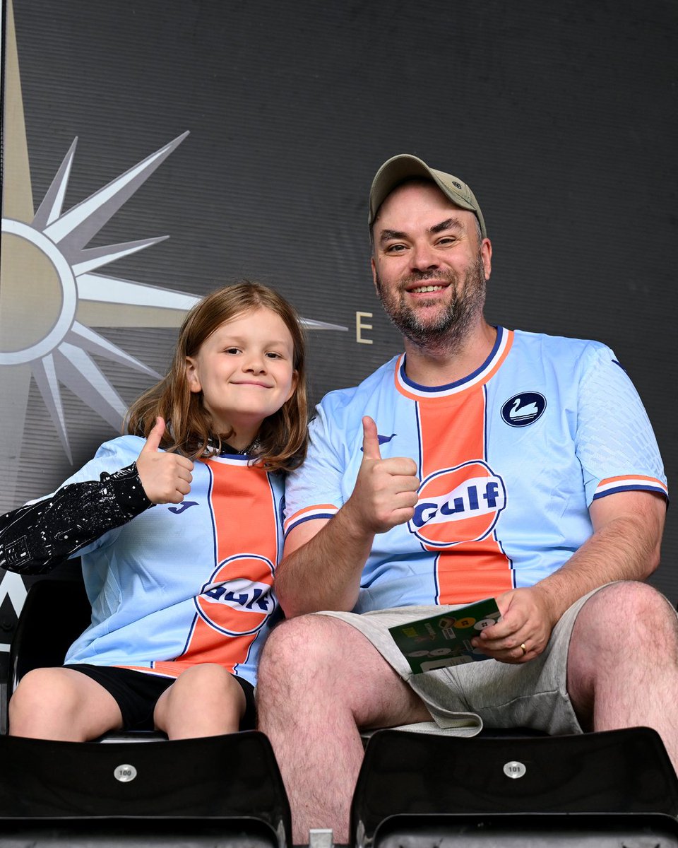 GulfOilIntl's tweet image. The wait is almost over! The Gulf shirt is coming back on the pitch this weekend. Are you ready?

It's been amazing to see fans show their passion for the new kit. Make sure to grab yours today and be part of the game-day energy!

#GameDayReady #ThirdKit #SwanseaCityAFC #GulfKit