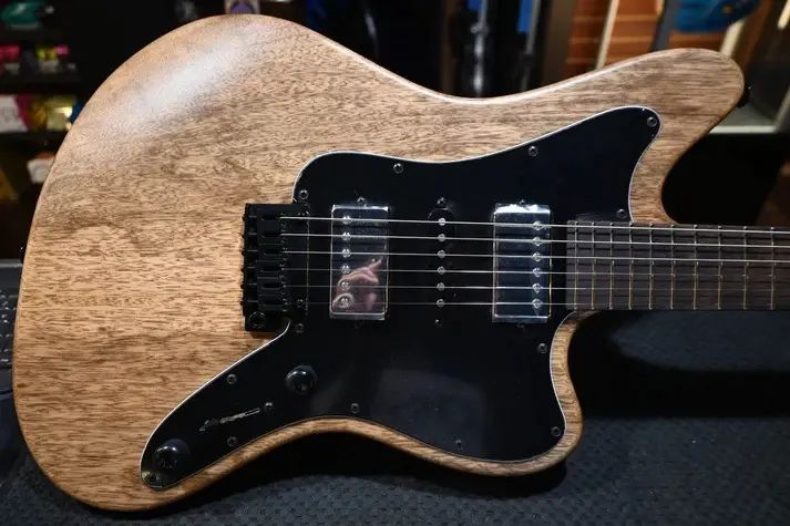 Discover where to buy guitars for every skill level—whether you're just starting out or upgrading your tone: 

bit.ly/3KV0GHb 

#GuitarShopping #MusicGear #BeginnerToPro