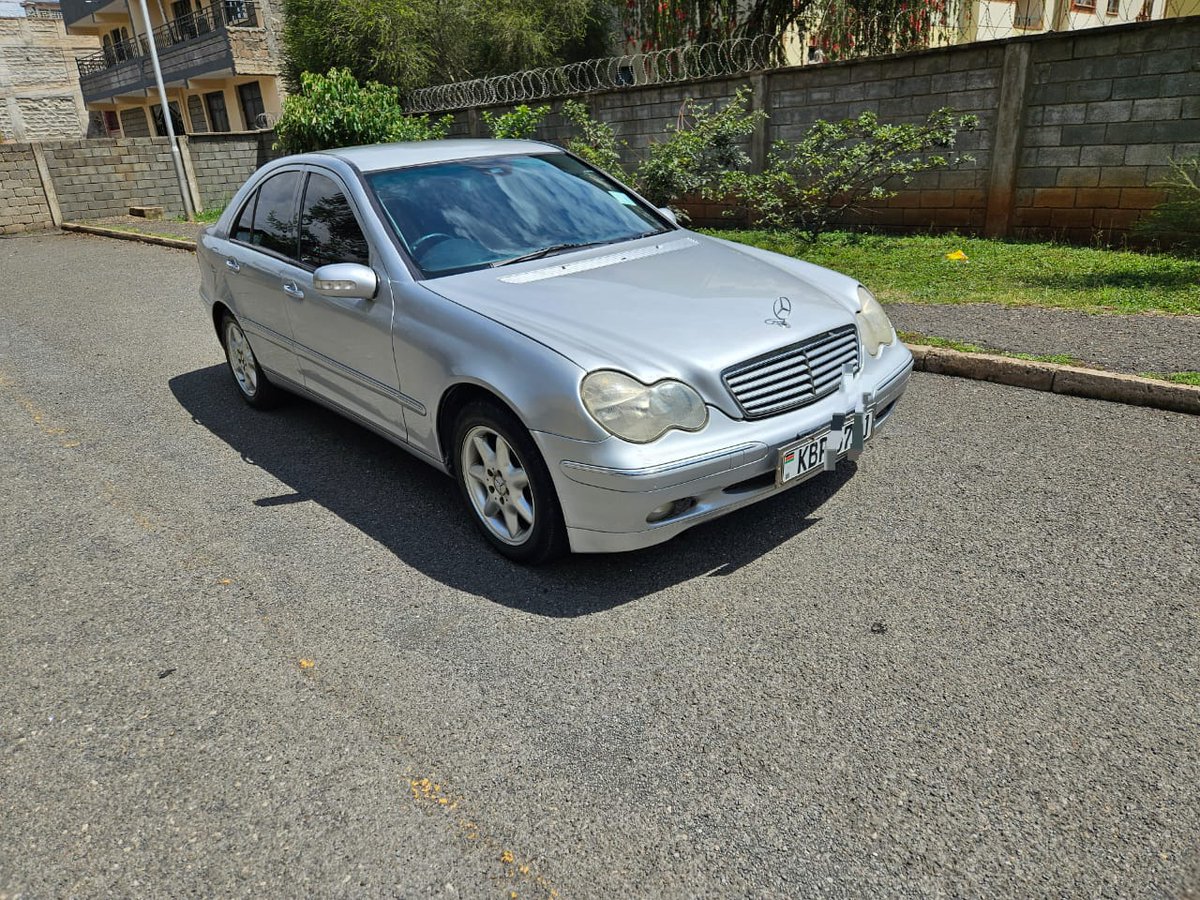 Talism_an's tweet image. *lMERCEDES BENZ C240
Yom 2004
M112 engine with 2400cc 
Automatic transmission 
Electric seats
Premium fabric interior 
16" Benz alloys
Price Ksh.655k. 
0723515478