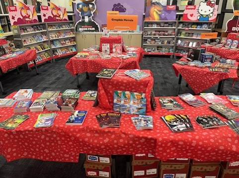 Mata_Library's tweet image. It&apos;s Book Fair week in the library! @mataeagles @FamilyCMata #matareads