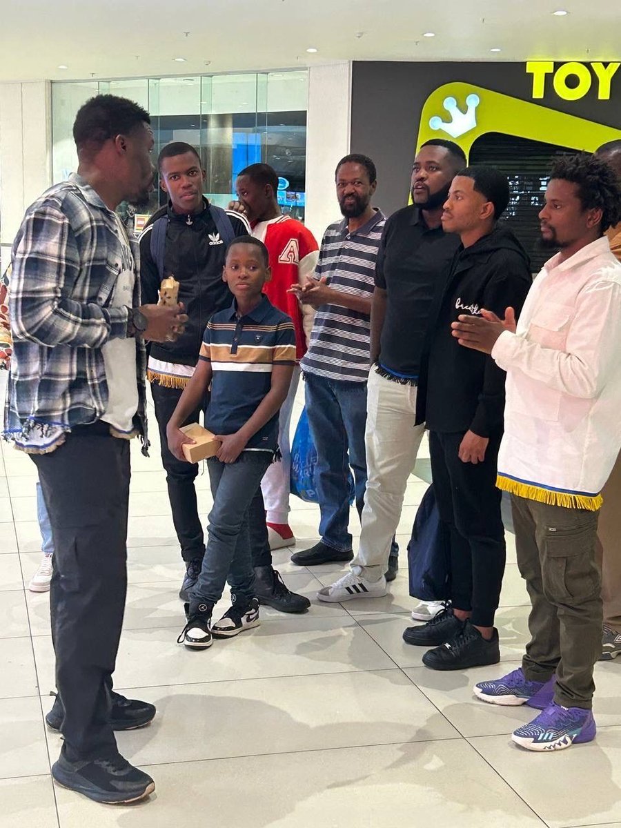 iuicsouthafrica's tweet image. The Family came out in unity and enjoyed a movie and restaurant together in joyfulness!

#IUICSouthAfrica #Unity #Brethren #Family #Nathanyel7