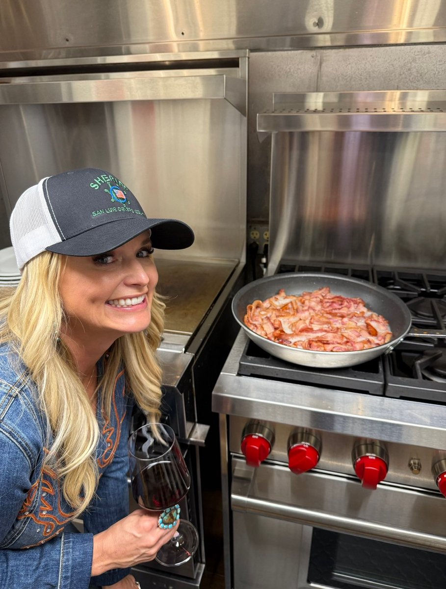 mirandalambert's tweet image. Off season ✨🩵