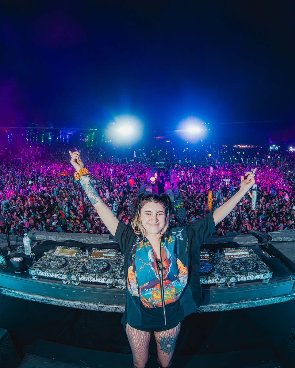 sunsetevents's tweet photo. This is your warning, #Tampa! ⚠️ Tickets are running low for #Halloween with @levelupdub + @flozonebass on Friday night! 👻 Grab your tix now before they're gone 👀 https://t.co/fSRuNKzls9 https://t.co/wRL00kFfbX
