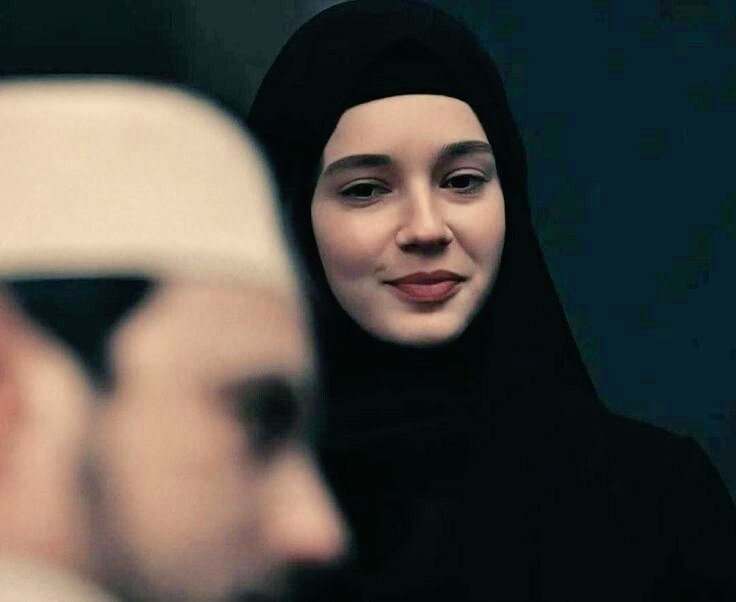 Aimee_kehti_hai's tweet photo. A Turkish saying:
"You fall in love with a pair of eyes, and than you become blind to all other eyes". https://t.co/YMAajrkbnr