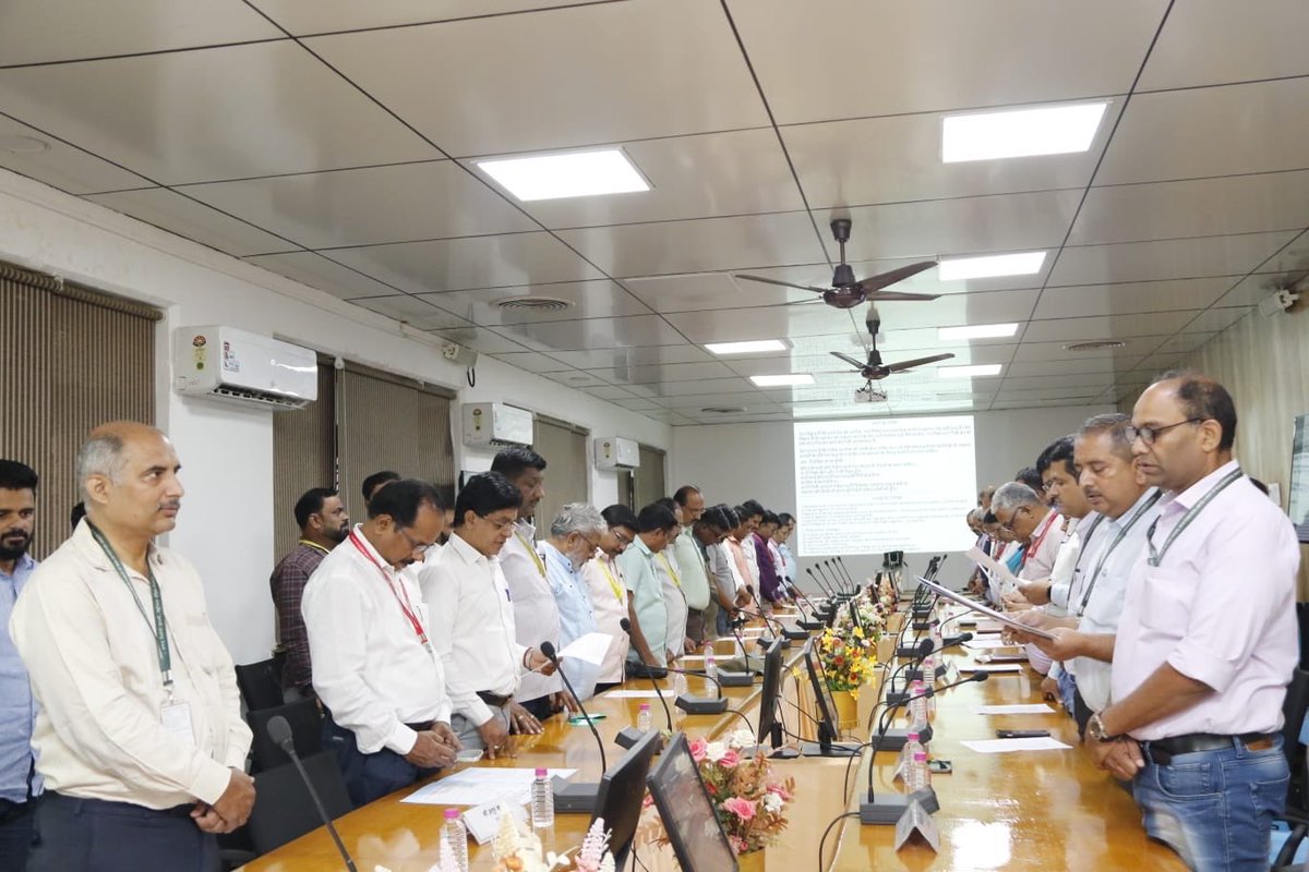 AFK_MIL's tweet photo. #VigilanceAwarenessWeek is being observed at AFK from 27 Oct to 02 Nov 2025 on theme "Vigilance: Our shared responsibility". On the occasion of opening day ceremony on 27 Oct 2025, Integrity pledge administered by Shri Arun R. Thakur, CGM/AFK to officers &amp; AFK employees.@CVCIndia https://t.co/N30YFWrmkI