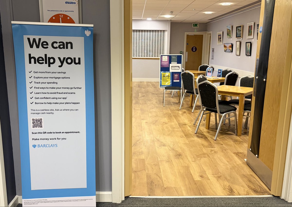 MarkVersallion's tweet image. For anyone who banks with Barclays, their Leighton Buzzard Library drop-in ‘branch’ is open tomorrow (Tuesday).  I visited last week as I’d been told by they were shut when they should have been open.

I spoke to the staff who assured me they’ll be open when they should be!